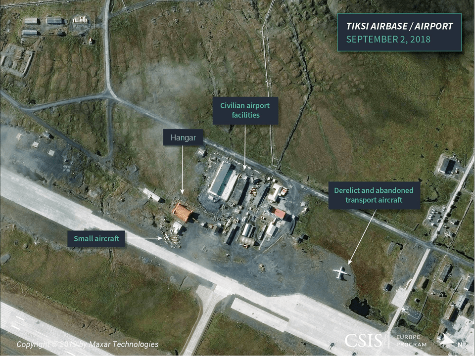 Tiksi_hangar_3