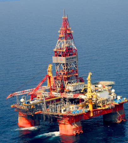 CNPC natural gas rig in the Bay of Bengal